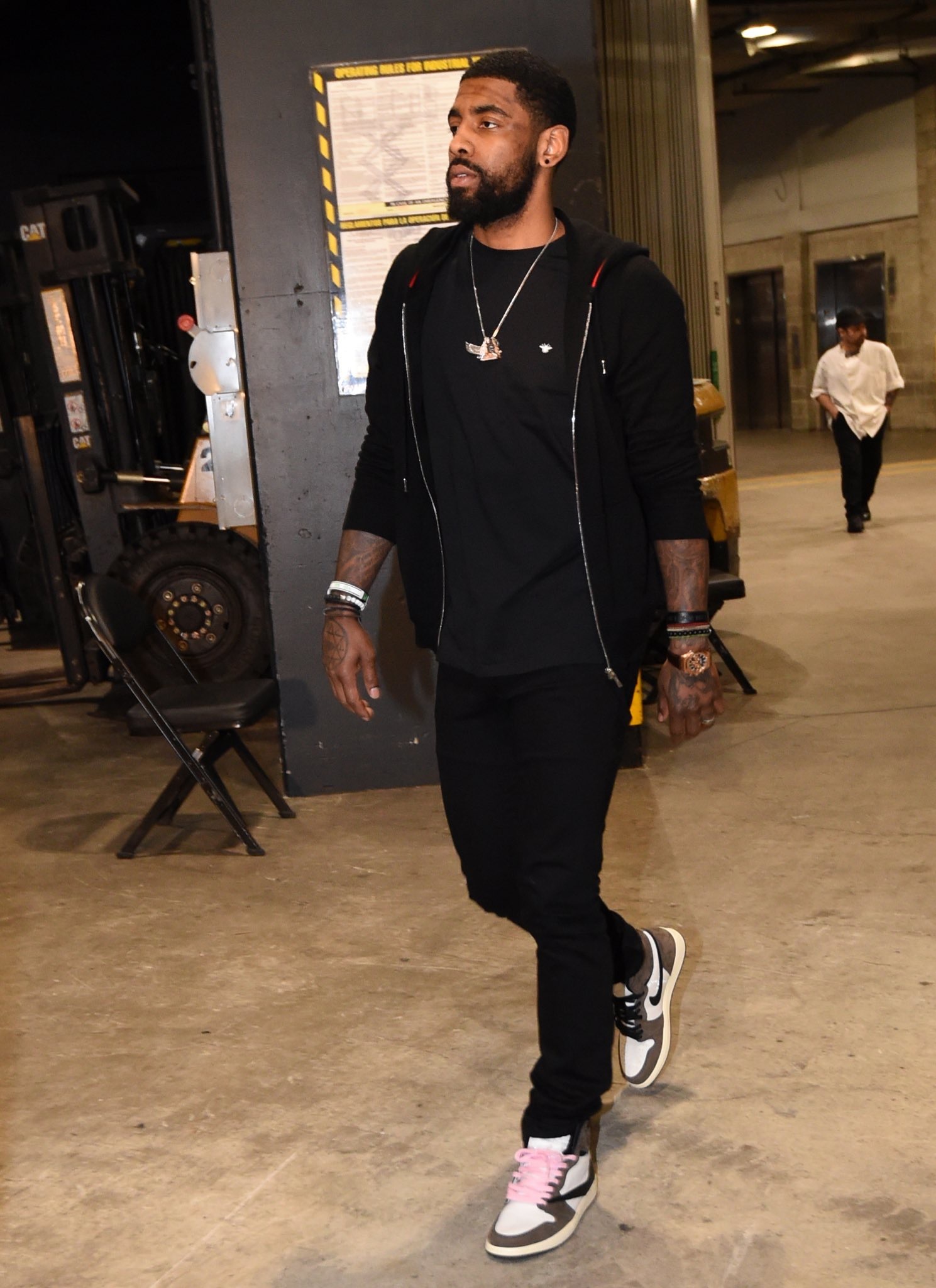 李祥波进攻端自信提升，新赛季表现引期待