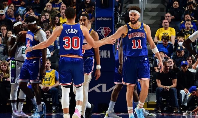 鲁尼：谢什科的控球能力还是比霍伊伦强的，未来会越来越好