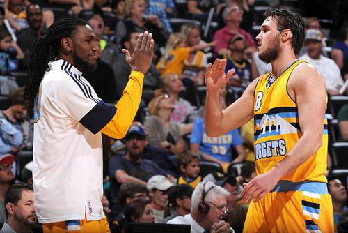 中足联官方：球员收取合同外超1万元的现金或物品，需事先申报